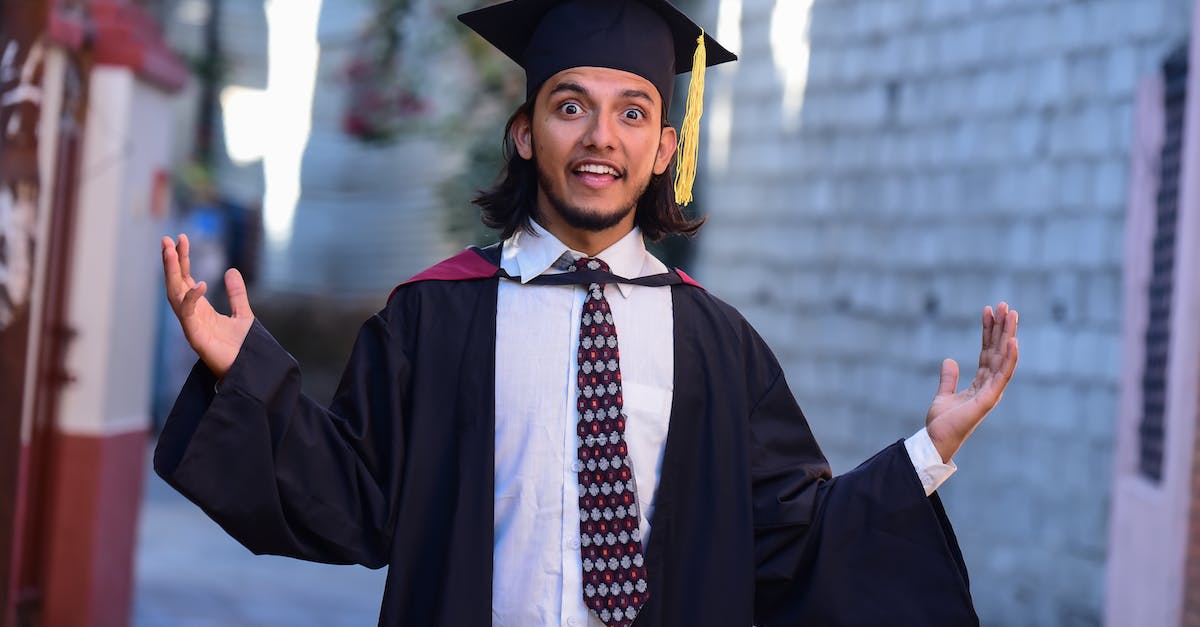 ¿Cuántos créditos se necesitan para graduarse de la universidad?